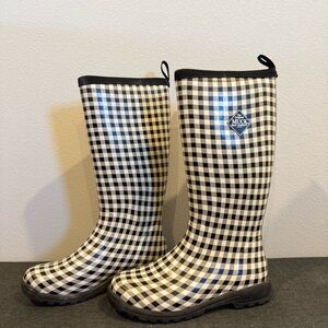 ✨ Black Plaid Muck Rain Boots Women’s 9 | Gingham Rubber Boots ✨